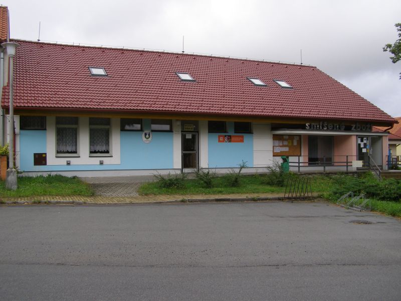KNIHOVNA 002.jpg